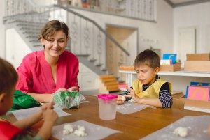 плюсы системы Монтессори для родителя