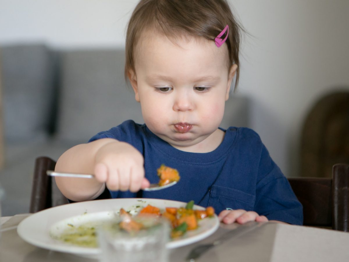 Ребенок не ест с ложки